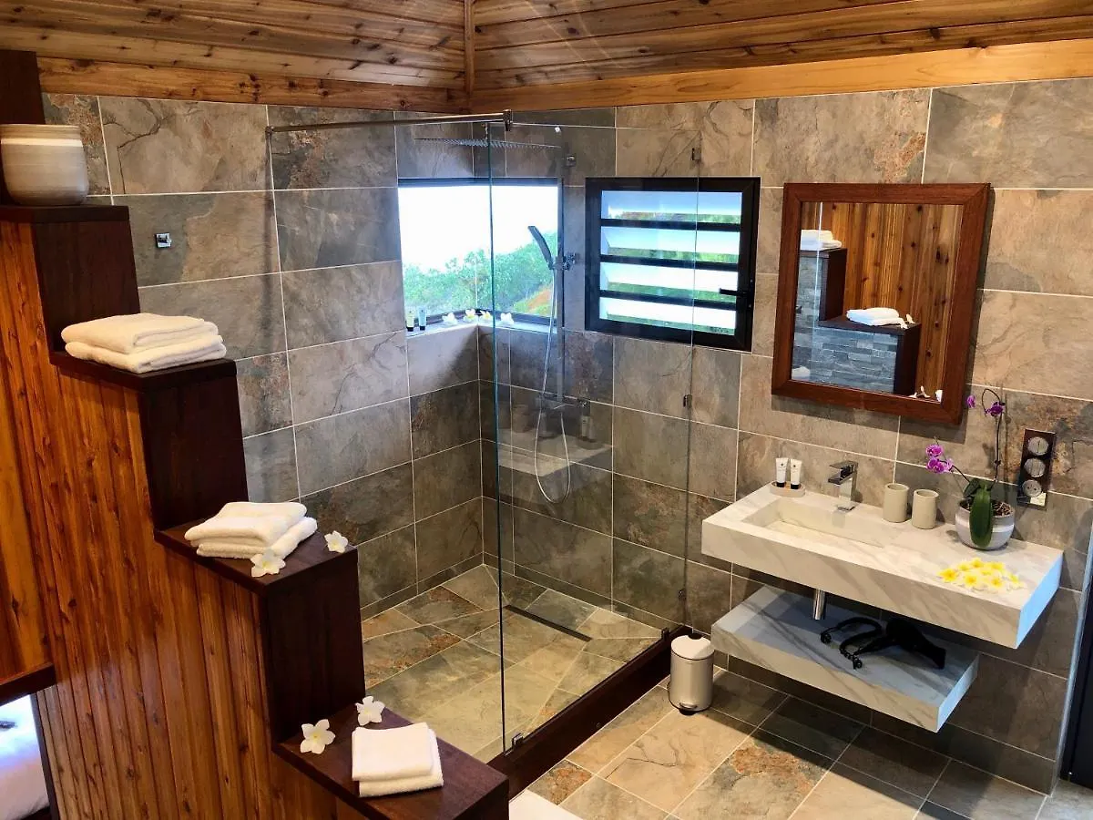 Moorea Suite Love