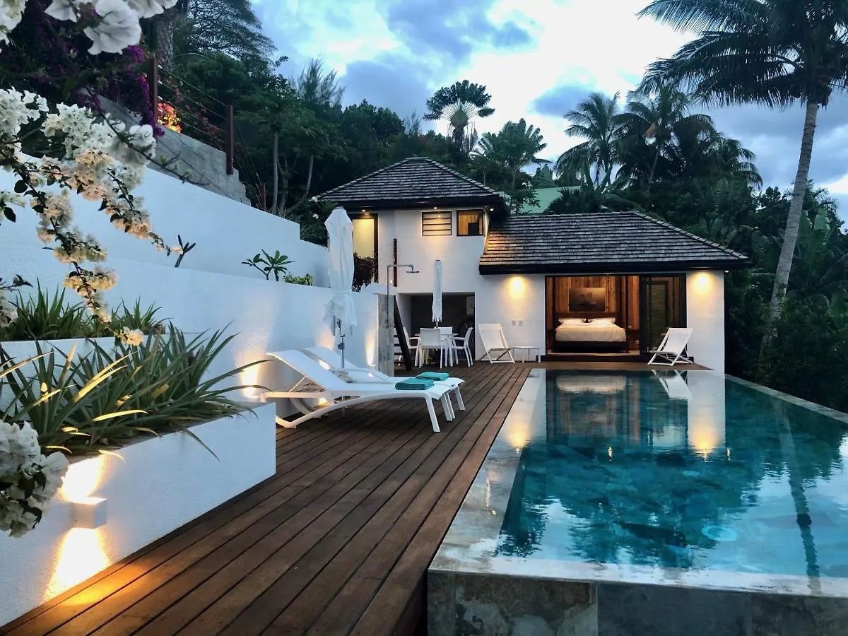 Moorea Suite Love 0*,